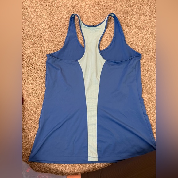 Women’s Under Armour Tank - Picture 2 of 2